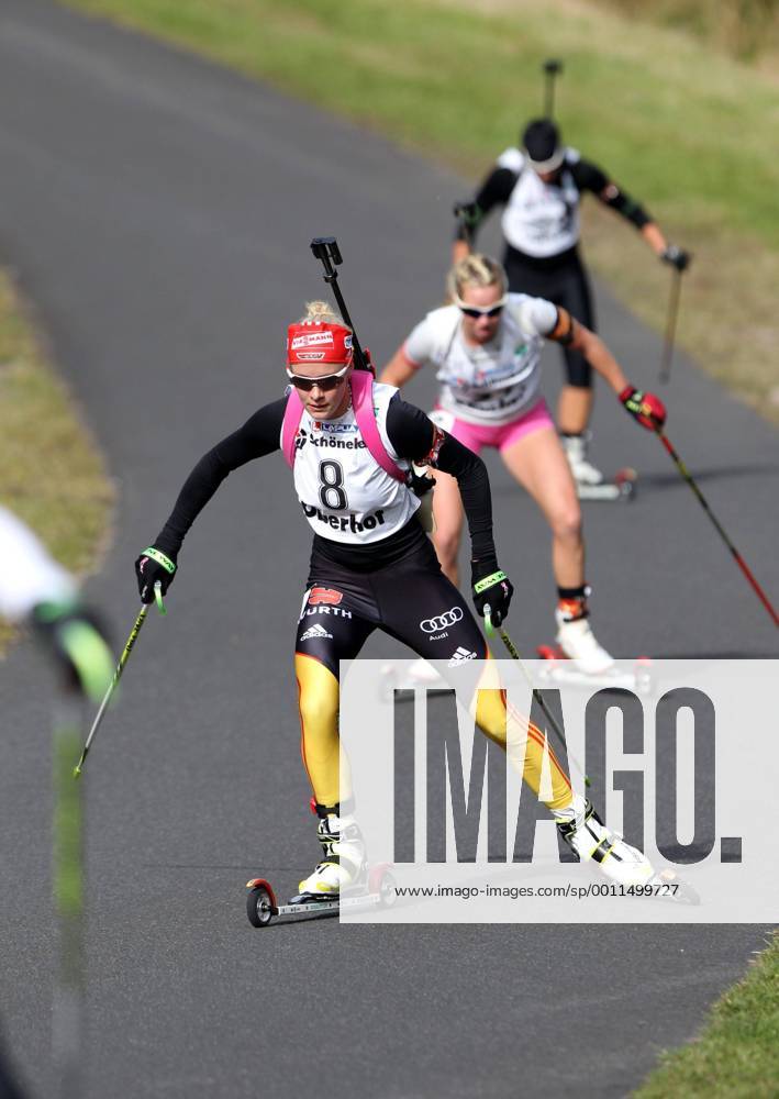Deutsche Meisterschaft Biathlon Oberhof Oberhof , 210912 , DKB-Ski-Arena Oberhof, Deutsche Meisterschaft im Biathlon, Einzel Damen im Bild: vorn Maren Hammerschmidt (GER)