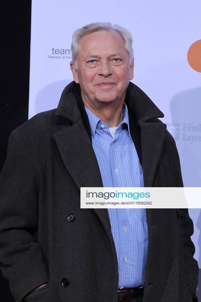 Uwe Karsten Heye at the premiere of SCHICKSALSJAHRE in the Astor Filmlounge at Kurfuerstendamm in Berlin On Sunday, February 13, and Monday, February 14, 2011, ZDF will broadcast the two-part film
