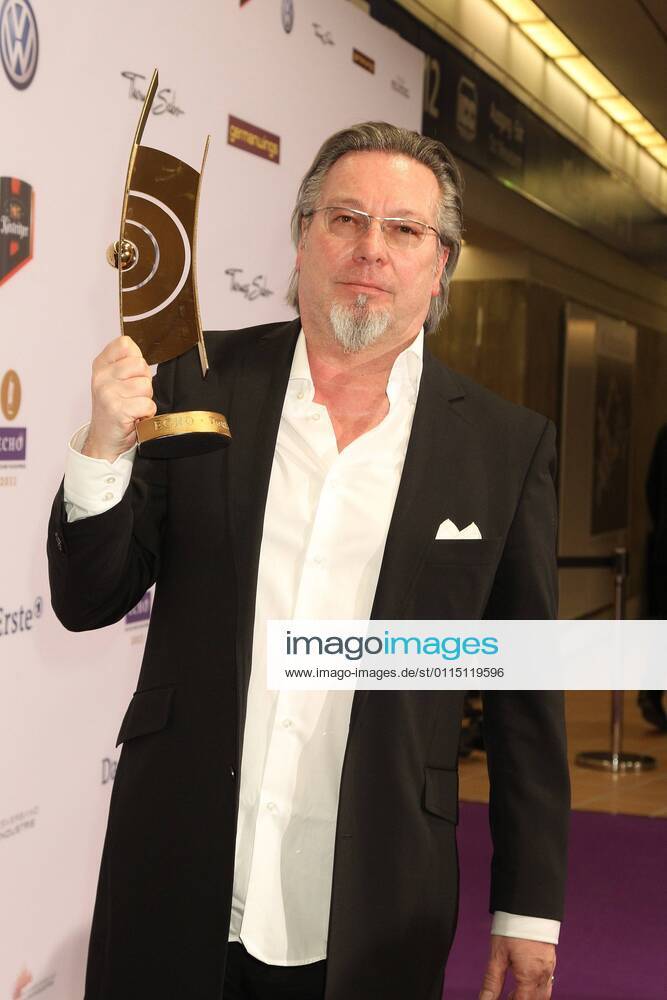 Gerd Gebhardt, Executive Producer Echo with golden Echo at the Echo 2011 the German Music Award at the award wall in the Messe Berlin am Funkturm It is the 20 Echo 20 years Echo