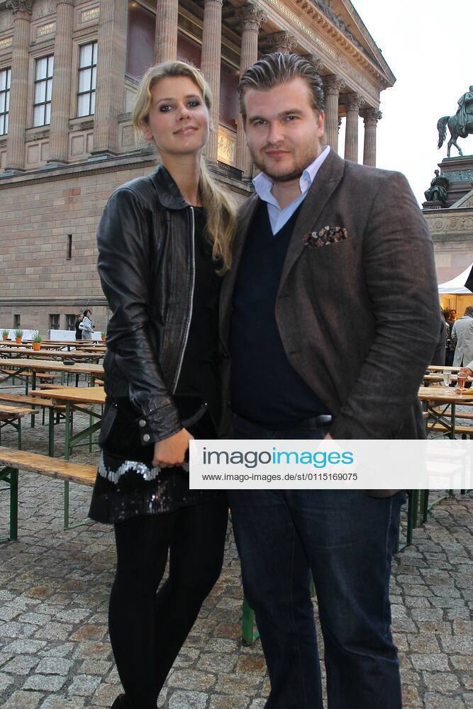 Gregor Nebel and Diana at the ZDF Summer Meeting 2011 in the Colonnadenhof of the Museum Island in Berlin