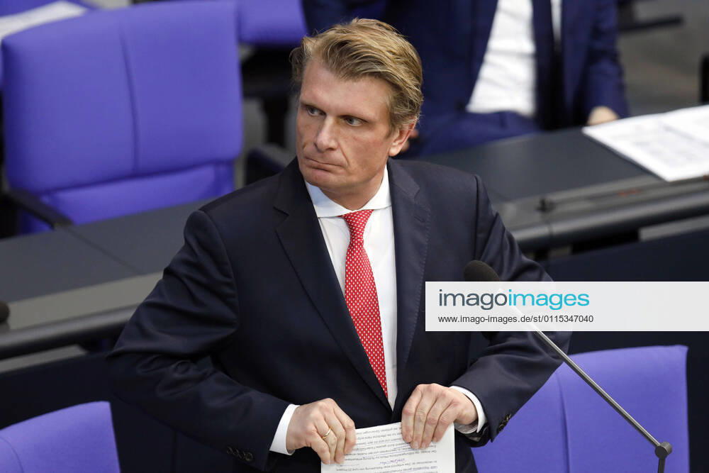 Thomas Bareiß at the 208 session of the German Bundestag in the Reichstag building The CDU politician admitted to having lobbied for a preferential supply of breathing apparatus to Azerbaijan Berlin, 10 02 2021 Foto:xC.xFuturexImage