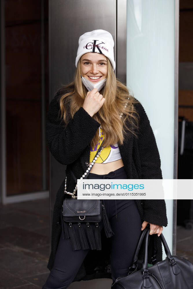 Lola Weippert before leaving for the shooting of the 13th season of the RTL dance show Let s Dance at the MMC Coloneum Cologne, 12 03 2020 Foto:xC.xFuturexImage