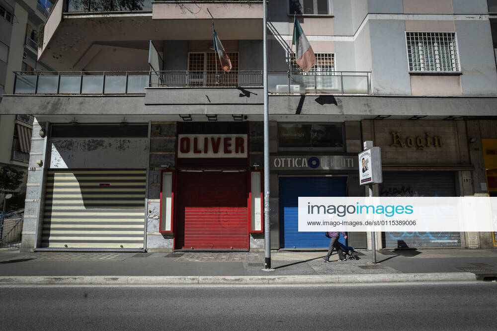 Rome and Lazio in the red zone, the shopping streets of the capital semi-deserted due to the closure of most of the shops in the photo viale Libia Editorial Usage Only
