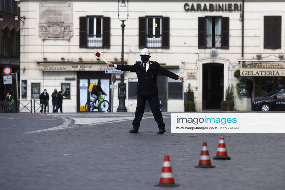 Rome, March 15, 2021. Checks and checkpoints during the first day of lockdown due to the Covid-19 epidemic Editorial Usage Only