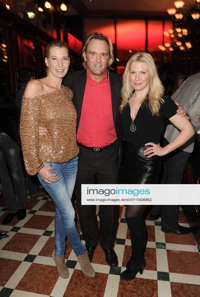 Giulia Siegel, Gregor Leutgeb, Jessica Kastrop 1 year celebration of the restaurant 12 Apostles in Munich