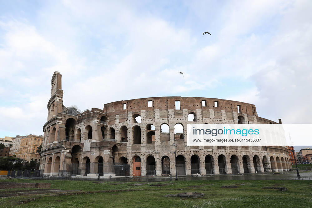 (210316) -- ROME, March 16, 2021 -- The colosseum is closed in Rome, Italy, March 15, 2021. Italy entered into a new period of semi-lockdown on Monday, with over half of its 20 regions falling into the red zone and subject to the maximum level of restrictions. ) ITALY-ROME-COVID-19-SEMI-LOCKDOWN ChengxTingting
