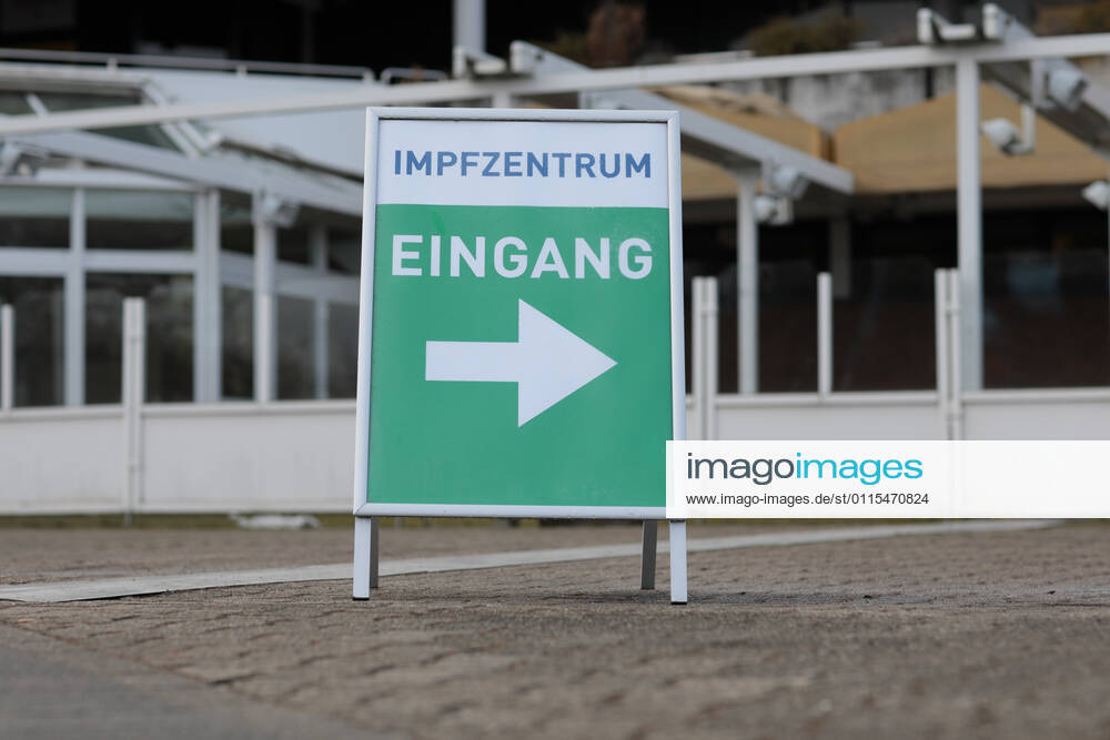 News, Politics, Photographs taken at the vaccination centre in Gelsenkirchen the day after it was announced that AstraZenecas vaccine would no longer be given Gelsenkirchen Emscher Lippe Halle Impfzentrum Gelsenkirchen NRW Germany xRHR PHOTO 219x RHR-FOTO 219