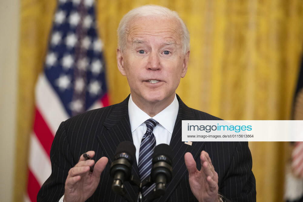 Coronavirus in den USA, Joe Biden verkündet fast 100 Millionen Impfungen seit Amtsantritt US President Joe Biden delivers remarks on the state of COVID-19 vaccinations, in the East Room of the White House in Washington, DC, on March 18, 2021. The United States has surpassed 100 million COVID-19 vaccine doses administered. WAX20210318768 MichaelxReynolds