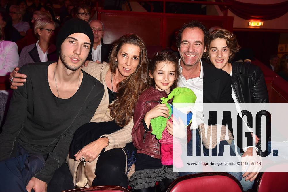 Thomas Ohrner with his wife Marion and the children Patrick, Pauline and Fabian Circus Circus Krone Christmas premiere in Munich in Munich