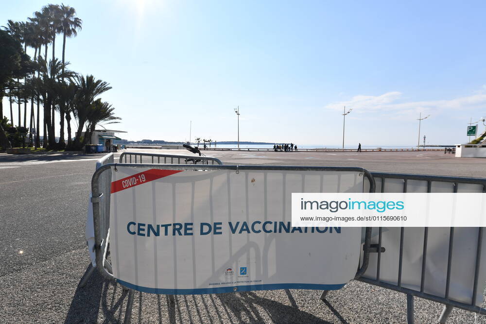 Coronavirus in Frankreich, Eindrücke aus Cannes Coronavirus en France: 3e week-end de confinement a Cannes. Cannes, 3eme Confinement (2021) : Des mesures de confinement inedites s appliquent a partir de ce week-end dans seize departements de France, notamment en region parisienne, dans le nord du pays, mais aussi en Normandie. Ce confinement acte III est plus souple que les precedentes editions : il est desormais possible de se promener sans limite de duree dans un rayon de dix kilometres, muni de son attestation de deplacement. 266186 2021-03-20 _sans_perso