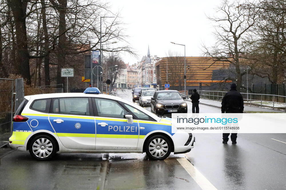 After the federal government Poland has declared due to high Corona infection numbers as a high incidence area, the entry is allowed since Sunday only with a negative Corona test The state police controls the border traffic at the border crossing Görlitz Zgorzelec regarding the purpose of entry and the presence of a current Corona test Görlitz, 21 03 2021 Foto:xM.xWehnertx xFuturexImage