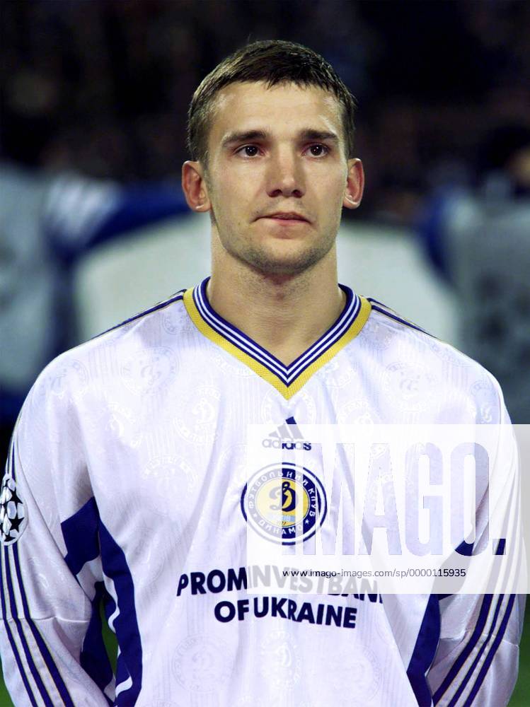 Andrej Schewtschenko (Kiew) im Porträt Fußball EC 1 Herren Champions League 1998 1999, Halbfinal Hinspiel, Halbfinale, Dynamo Kiew Porträt Kiew Spannung, Konzentration,