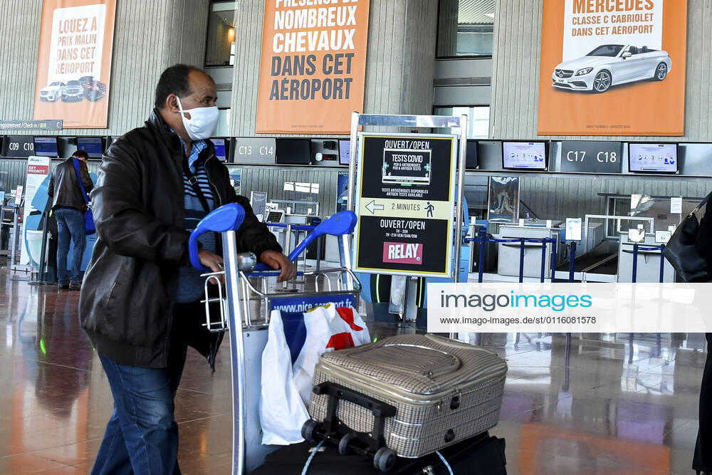 Coronavirus in Frankreich, Eindrücke vom Flughafen in Nizza Aeroport Nice Cote d Azur durant le 3eme Confinement. NEWS : Aeroport Nice Cote d Azur - 3eme Confinement - 25 03 2021 LionelUrman Panoramic