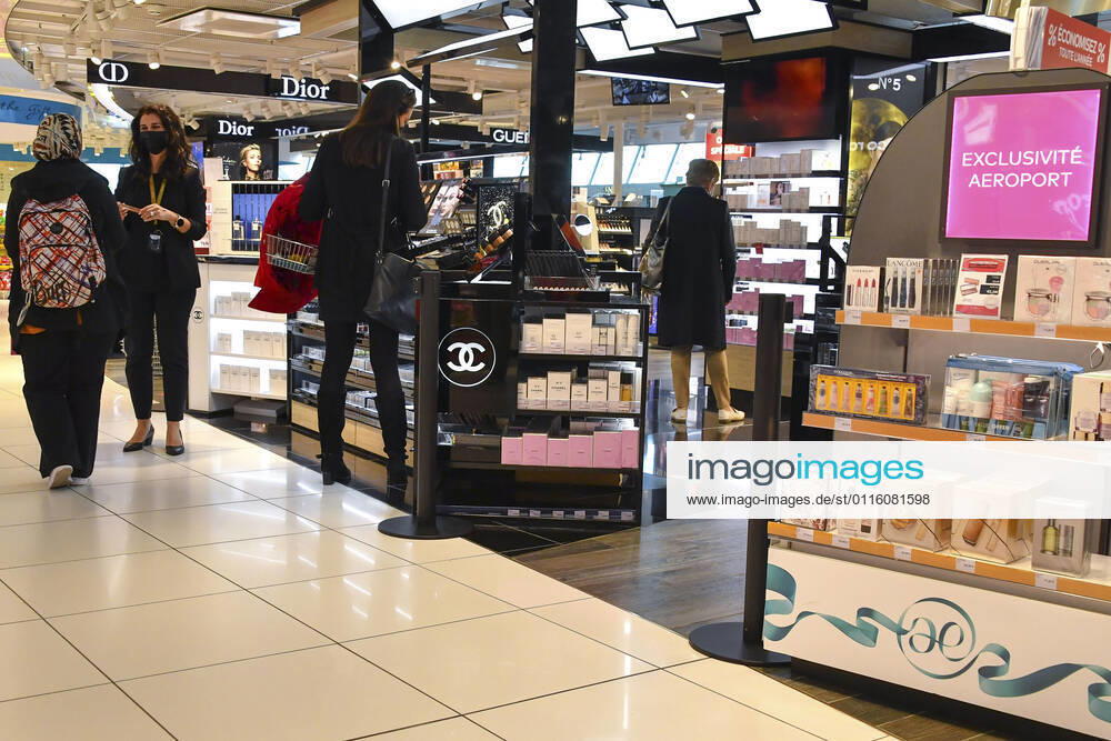 Coronavirus in Frankreich, Eindrücke vom Flughafen in Nizza Aeroport Nice Cote d Azur durant le 3eme Confinement. NEWS : Aeroport Nice Cote d Azur - 3eme Confinement - 25 03 2021 LionelUrman Panoramic