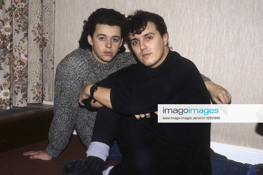 Roland Orzabal and Curt Smith of Tears for Fears at a photo session at the Phonogram Records Office London, 22 08 1984 Foto:xR.xKeuntjex xFuturexImage