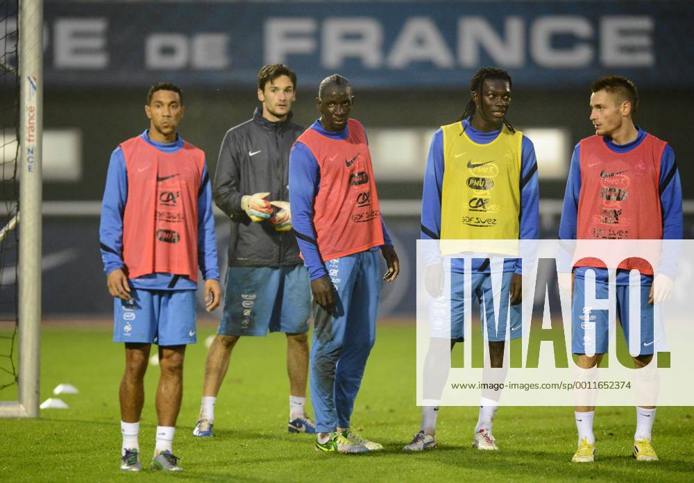 Hugo LLORIS (fra) - Mamadou SAKHO - Bafetimbi GOMIS - Gael CLICHY - Mathieu DEBUCHY FOOTBALL : Equipe de France - 10 10 2012 AnthonyBIBARD FEP Panoramic