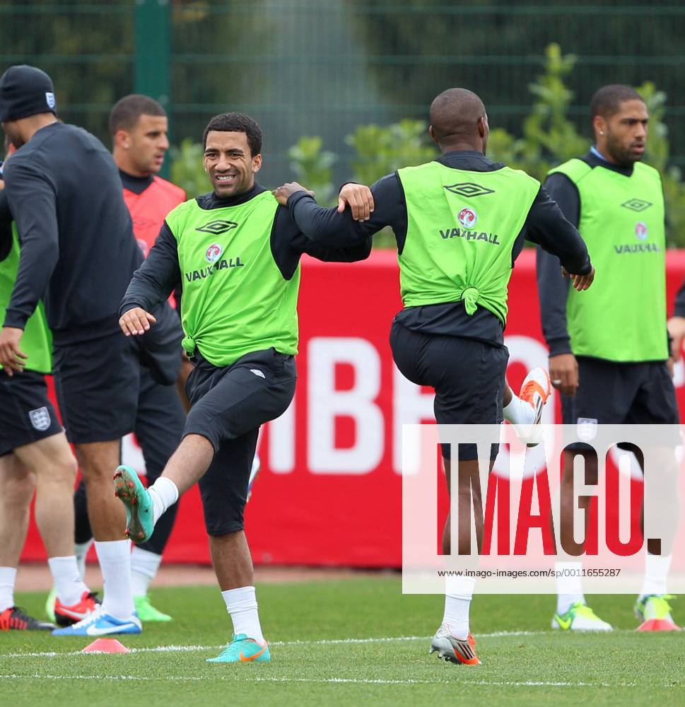 England s Aaron Lennon during training..England Training - London Colney- 11 10 12 - Picture David Klein Sportimage .