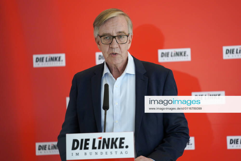 Statement Dietmar Bartsch before the parliamentary group meeting of the Bundestag Die Linke Aktuell, 13 04 2021, Berlin, Dietmar Bartsch in the portrait in the portrait at your statement in the run-up to the parliamentary group meeting Die Linke Bundestagsfraktion in the Reichstagsgebaeude Berlin Berlin Germany