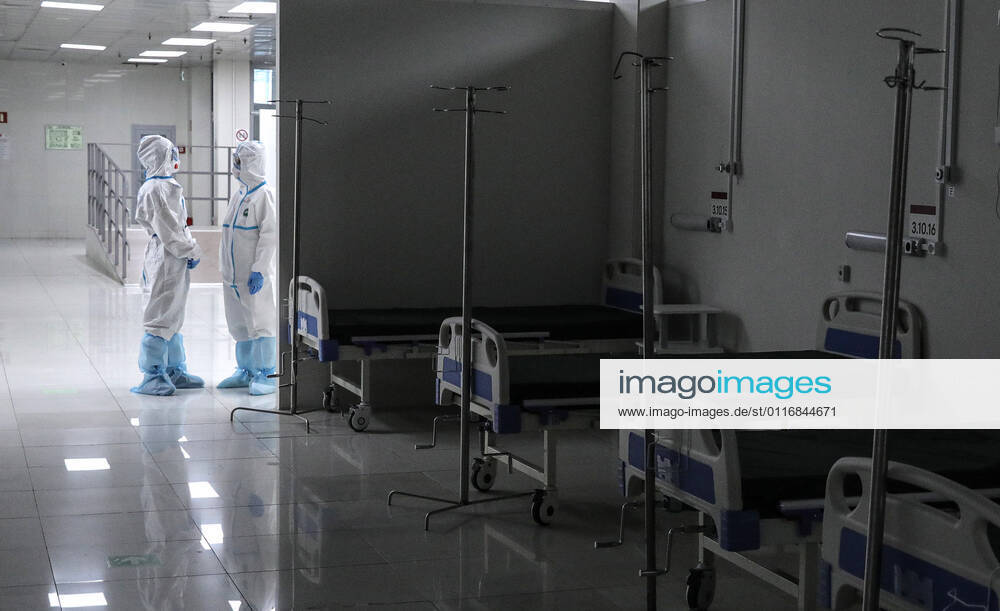 Empty beds are pictured at the medical department of a temporary COVID-19 hospital at the Moskva car center on Kashirskoye Highway. Moscow registered 2,476 new COVID-19 cases on April 16. Valery Sharifulin TASS TS0FD079