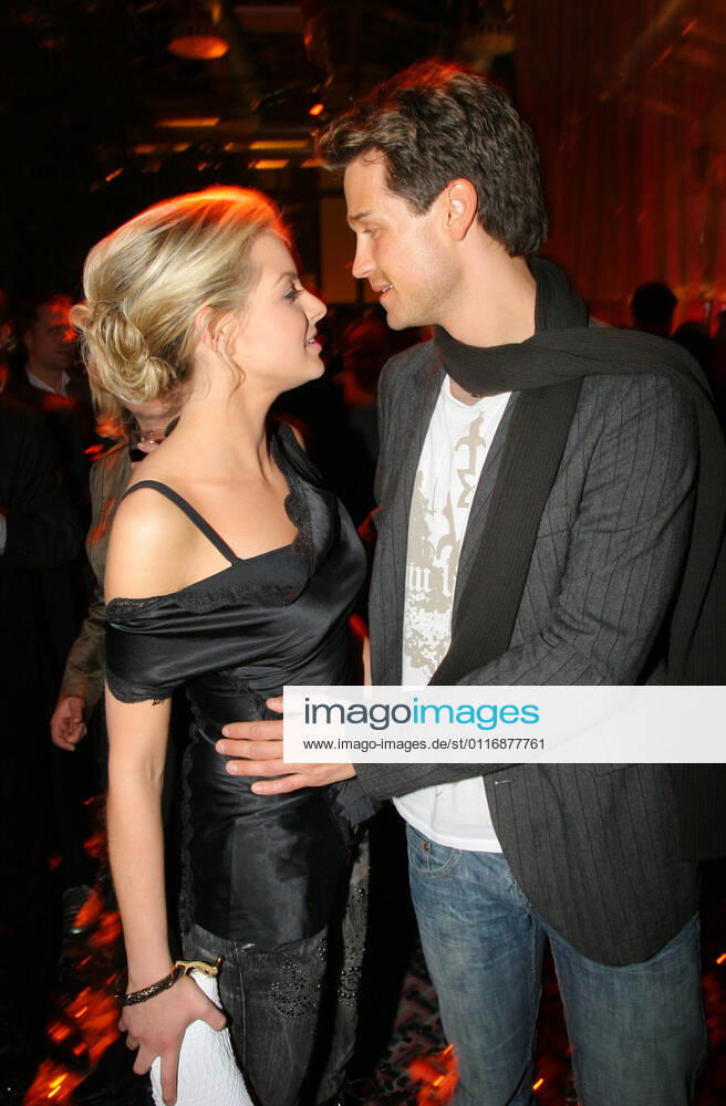 Echo Awards 12 03 2006 Singer Yvonne Catterfeld boyfriend Wayne Carpendale, actor, at the Echo Awards, at Hotel Estrel, Sonnenallee 225, Berlin 12 03 2006