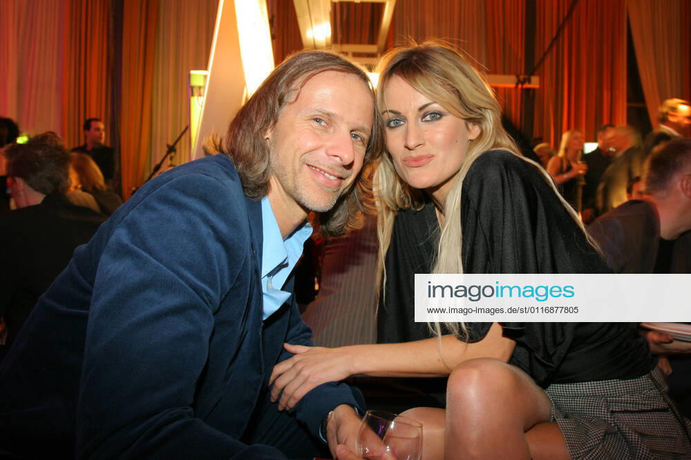 Echo Awards 12 03 2006 Manager Fred Kogel girlfriend Melanie Tara at the Echo Awards ceremony, at Hotel Estrel, Sonnenallee 225, Berlin 12 03 2006