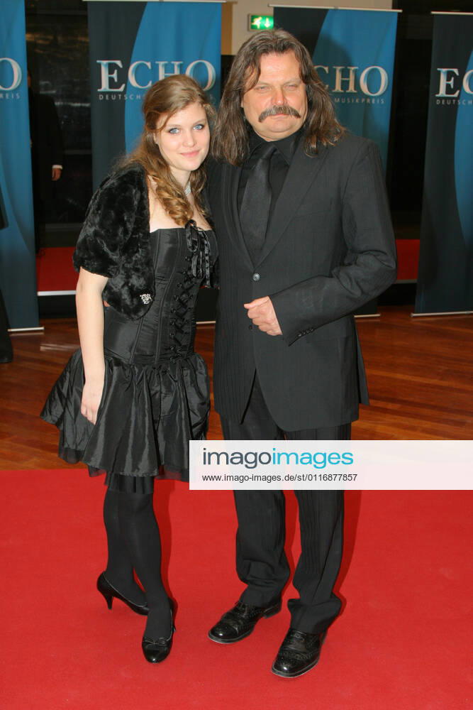 Echo Awards 12 03 2006 Music producer Leslie Mandoki daughter Lara at the Echo Awards ceremony, at Hotel Estrel, Sonnenallee 225, Berlin 12 03 2006