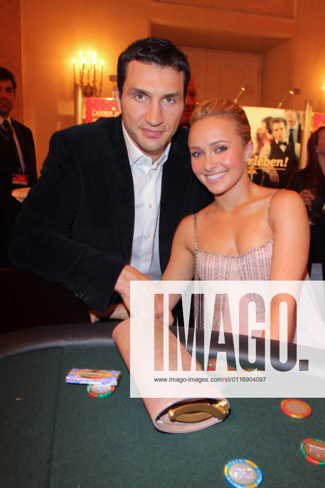 Romy Award 16 04 2011 Boxer Wladimir Klitschko Volodymyr Volodymyrovich Klychko girlfriend Hayden Leslie Panettiere, actress, at the Hofburg Vienna at the Kurier Romy Awards 16 04 2011