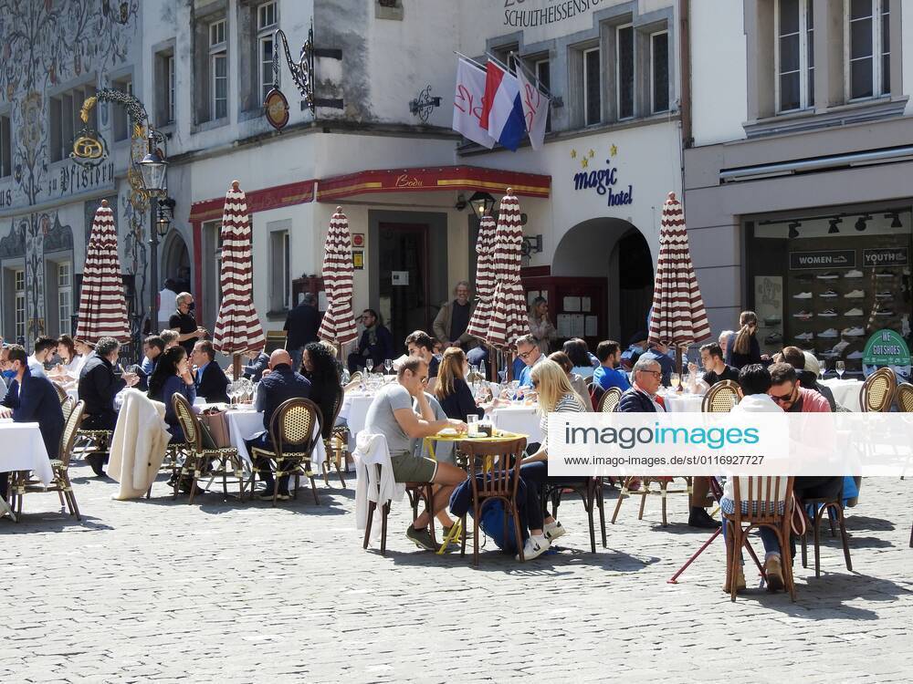 Photo Manuel Geisser 23 04 2021 Corona Pandemic Picture Restaurants with outdoor area can serve guests again City of Lucerne
