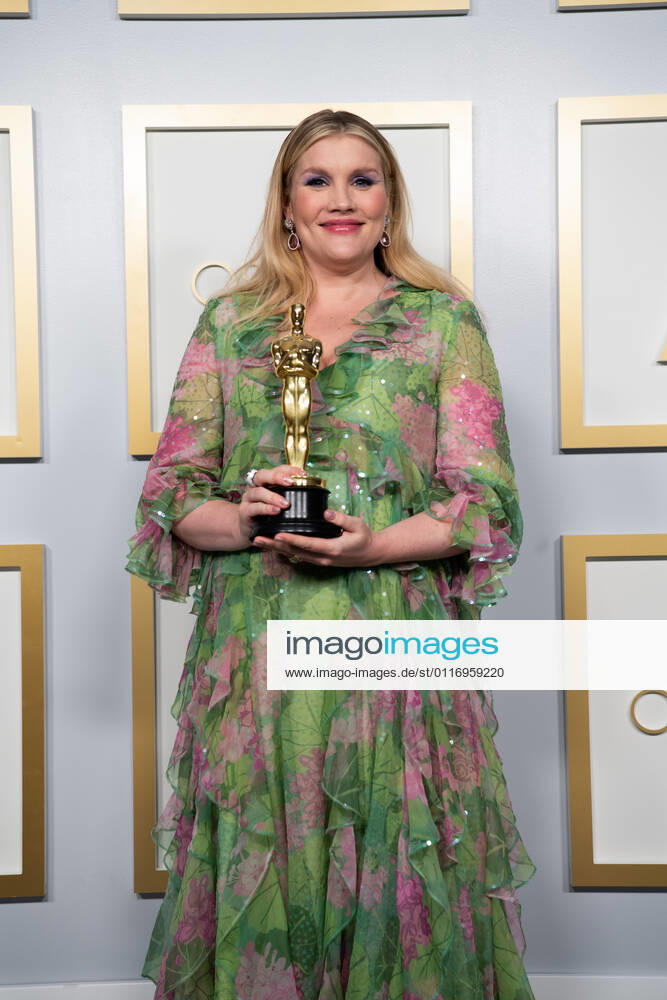 Emerald Fennell poses backstage with the Oscar for Original Screenplay during the live ABC Telecast of The 93rd Oscars at Union Station in Los Angeles. Los Angeles USA - ZUMAz03_ 20210425_sso_z03_199