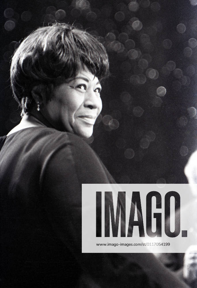 Berlin, GDR Ella Fitzgerald, singer On 20 03 1965 she and Louis Armstrong gave a concert in the old Friedrichstadtpalast on the occasion of their tour through the GDR Berlin, Ella Fitzgerald, Fitzgerald, GDR, German, Germa