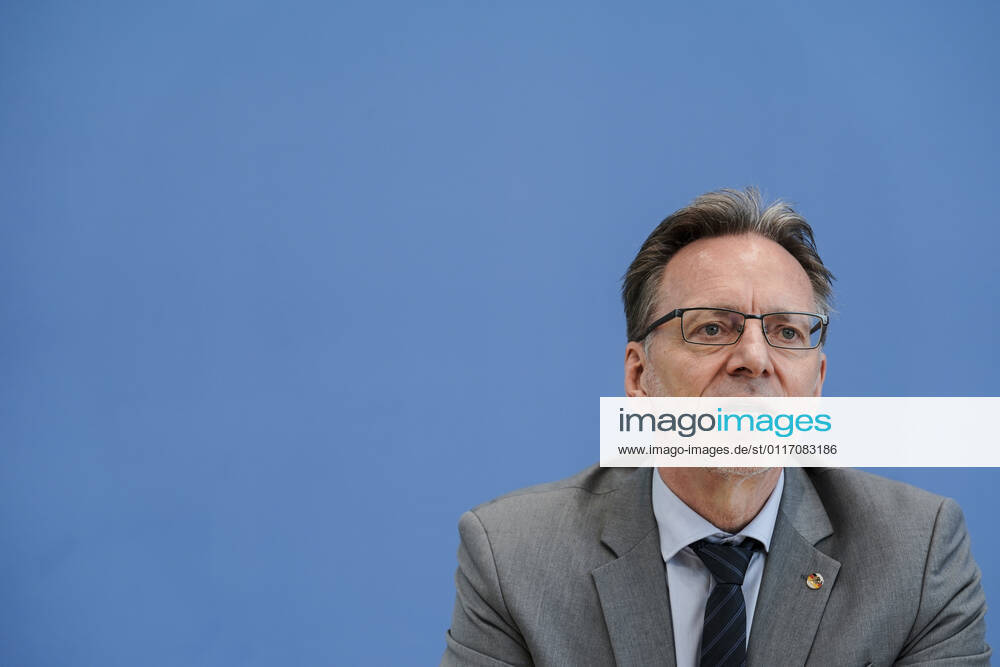 Presentation of case numbers Politically Motivated Crime 2020 News,04 05 2021,Berlin,Holger Muench, President of the Federal Criminal Police Office BKA in portrait at the Federal Press Conference on the topic Presentation of case numbers Politically Motivated Crime 2020 Berlin Berlin Germany