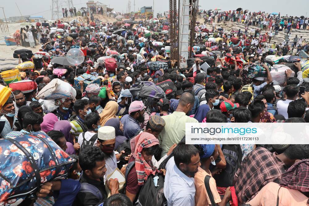 May, 08, 2021 People packed on a ferry as they leave the capital city to their homes as Bangladesh s authorities imposes lockdown amid the Covid-19 coronavirus spread in Dhaka, Bangladesh Dhaka Bangladesh - ZUMAr338 20210508_zip_r338_002