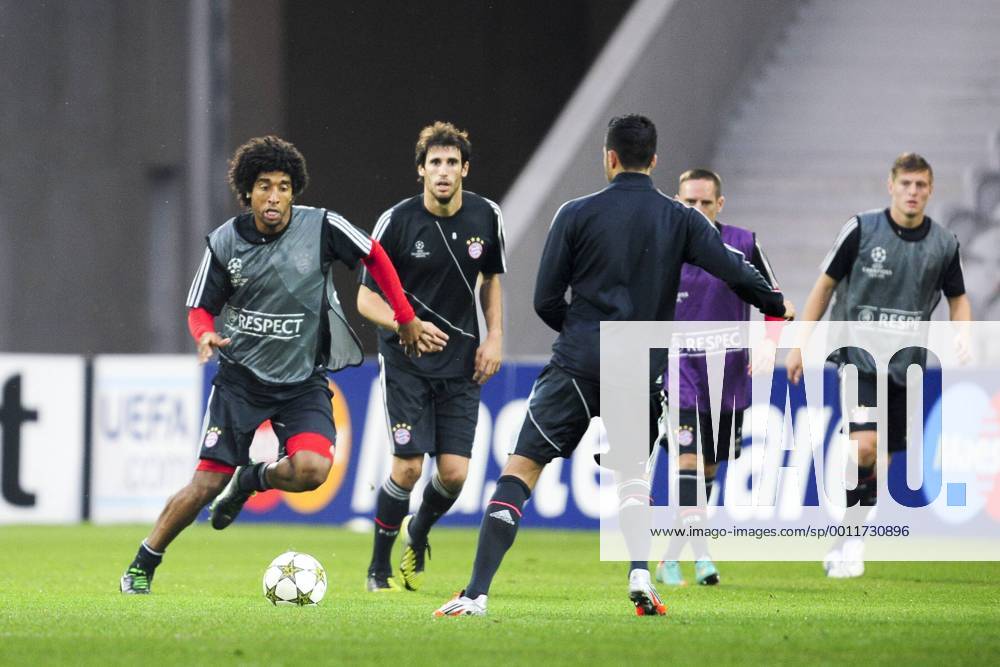 Dante FOOTBALL : entrainement du Bayern de Munich - Champions League - 22 10 2012 JBAutissier Panoramic