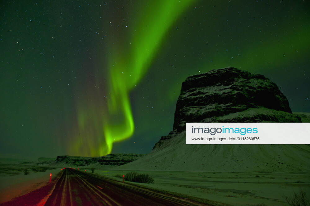 Northern light light up the sky in South Iceland Skaftafell, Iceland CR_THHE210517A-749072-01