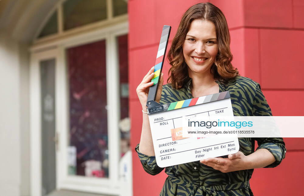 Cologne Big reunion on Unter uns Actress Tatiani Katrantzi returns to Schillerallee after 23 years Tatiani Katranzi Big reunion on Unter uns Actress Tatiani Katrantzi returns to Schillerallee after 23 years