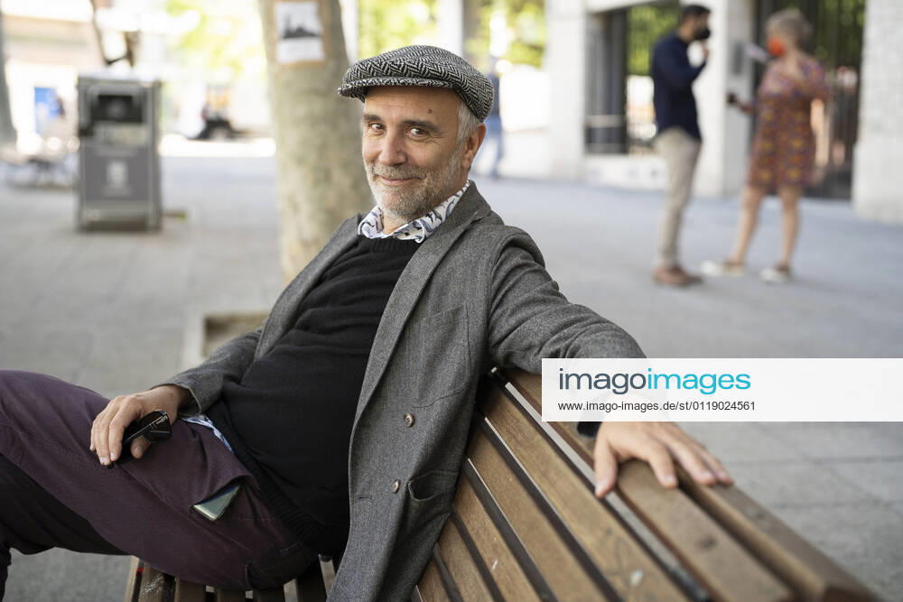 Fotoshooting mit Filmregisseur Jo Sol in Madrid Jo Sol Portrait Session film director Jo Sol poses during the portrait session on May 24, 2021 in Madrid, Spain. Madrid Spain gonzalez-notitle210524_npIPq