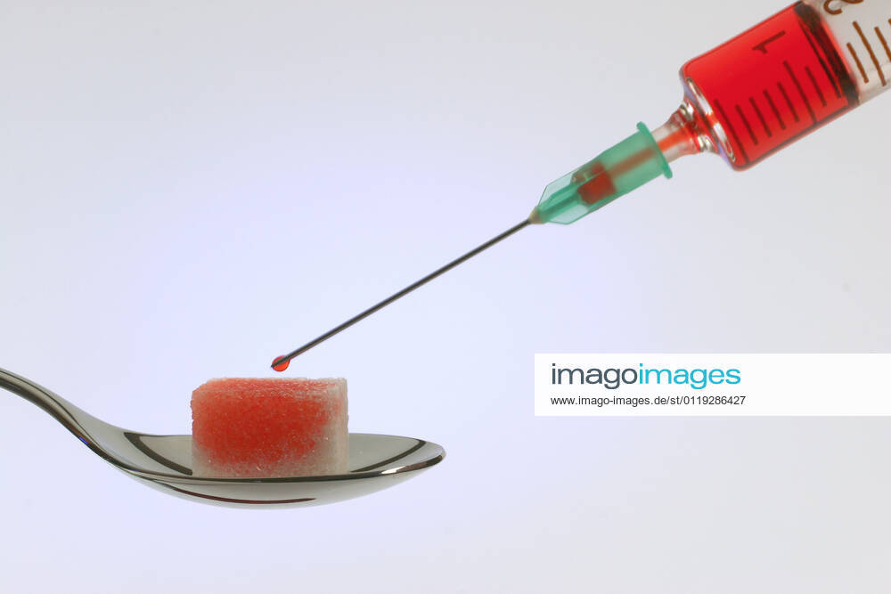 Sugar cube with a syringe, dianetis, diabetic, insulin, blood, mcpbbo McPBBO