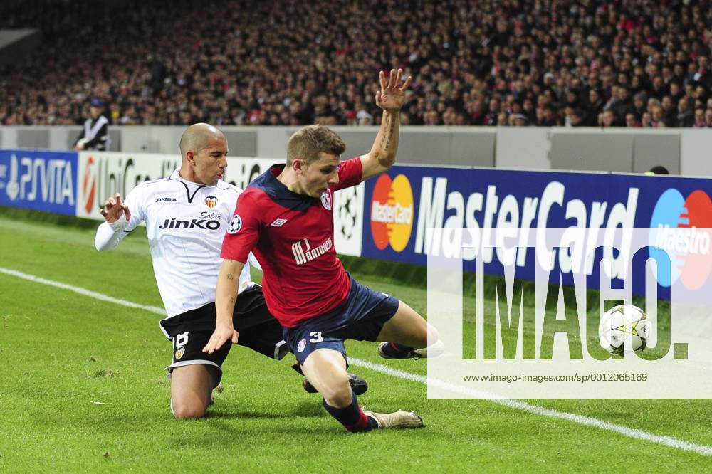 Lucas Digne (Losc) vs Sofiane Feghouli (Fc Valence) FOOTBALL : Lille vs Fc Valence - Ligue des Champions - 05 12 2012 JBAutissier Panoramic