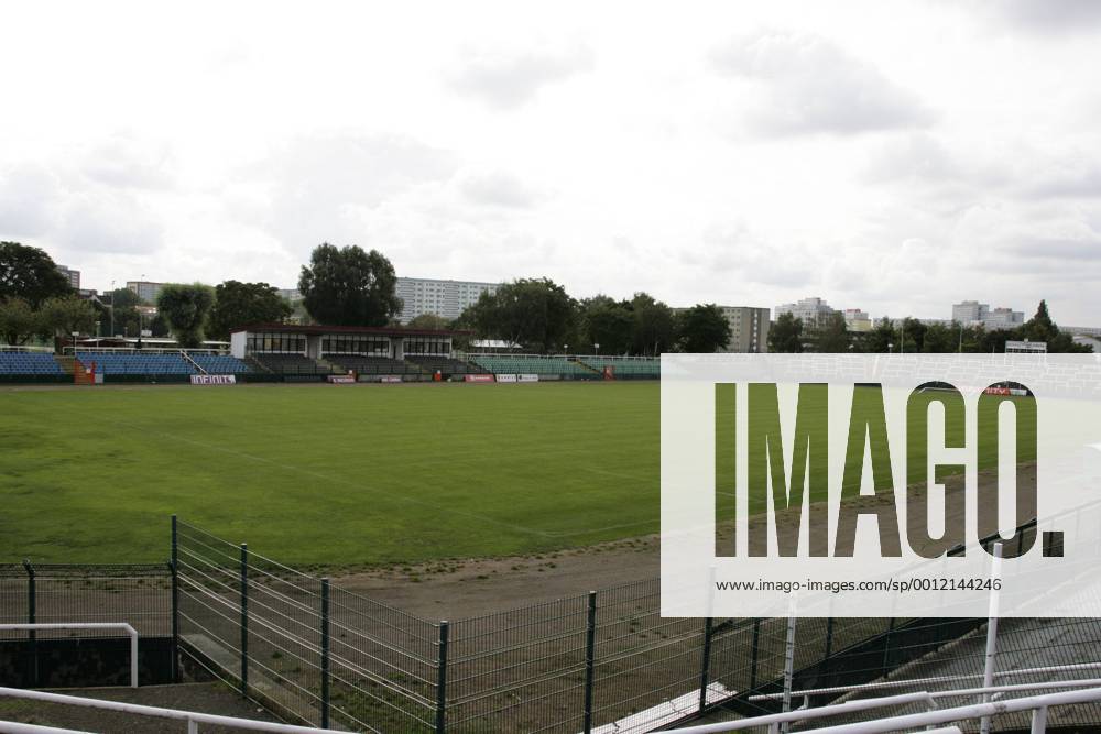 Stadion im Sportforum Hohenschönhausen in Berlin, Heimspielstätte des BFC Dynamo - Deutschland,Fußball