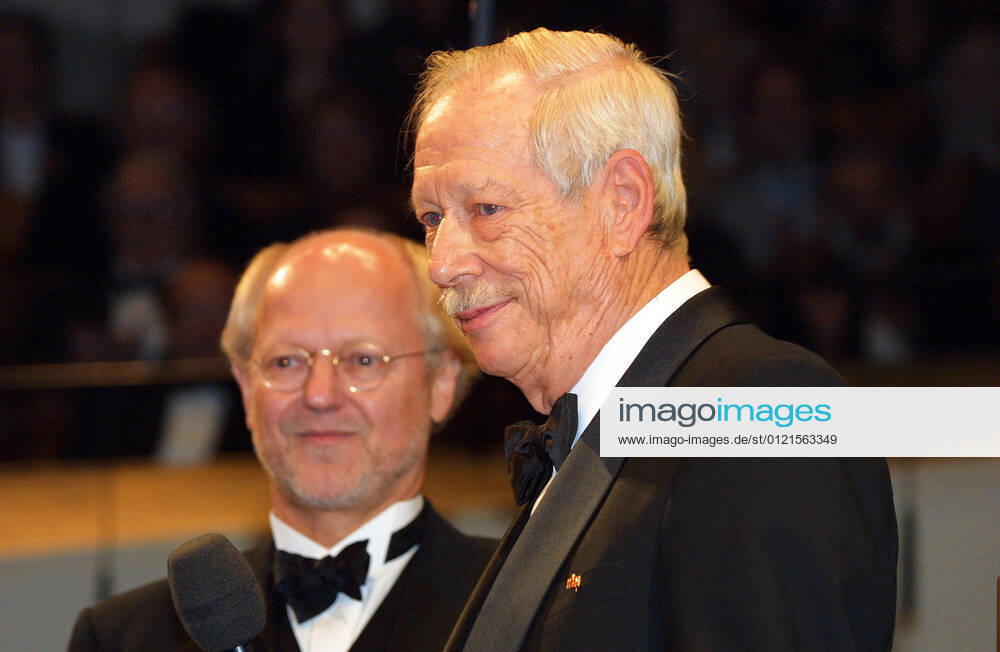 Jewish Museum 09 09 2001 Prof Dr Franz Xaver Ohnesorg Politicians Prof Dr Werner Michael Blumenthal, Museum Director, State Act for the ceremonial opening Jewish Museum in the Berlin Philharmonic Hall, Herbert von Karajan Strasse 1, Berlin 09 09 2001 XXX