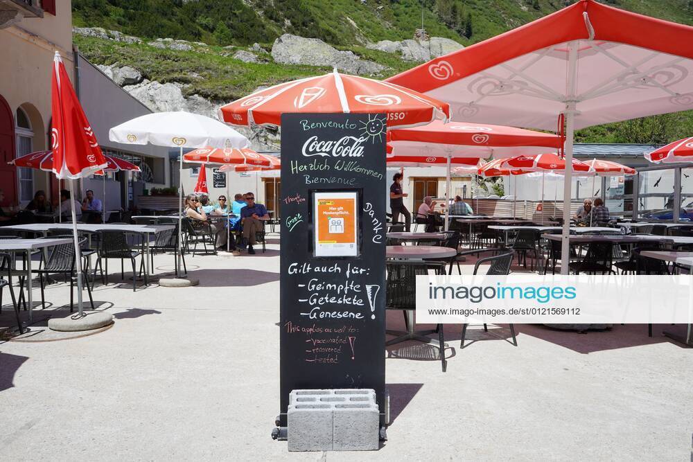 Photo Manuel Geisser 15 06 2021 Corona Pandemic Picture Restaurants with outdoor area can serve guests again Mask obligation
