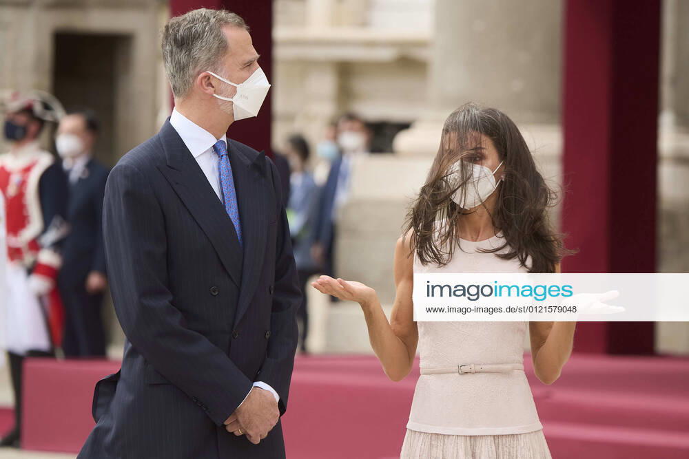 Madrid King Felipe and Queen Letizia welcome the president of Korea, Mr. Moon Jae-In and Mrs. Kim Jung-Sook on the statevisit to Spain at the royal palace in Madrid. No Spain Â