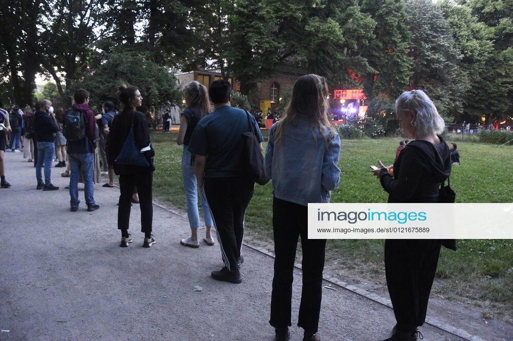 Premiere of the feature film Mishehu Yohav Mishehu All Eyes Off Me at the Berlinale Summer Special 2021 71 Internationale Filmfestspiele Berlin im Freiluftkino Kreuzberg Berlin, 15 06 2021 Foto:xN.xKubelkax xFuturexImage