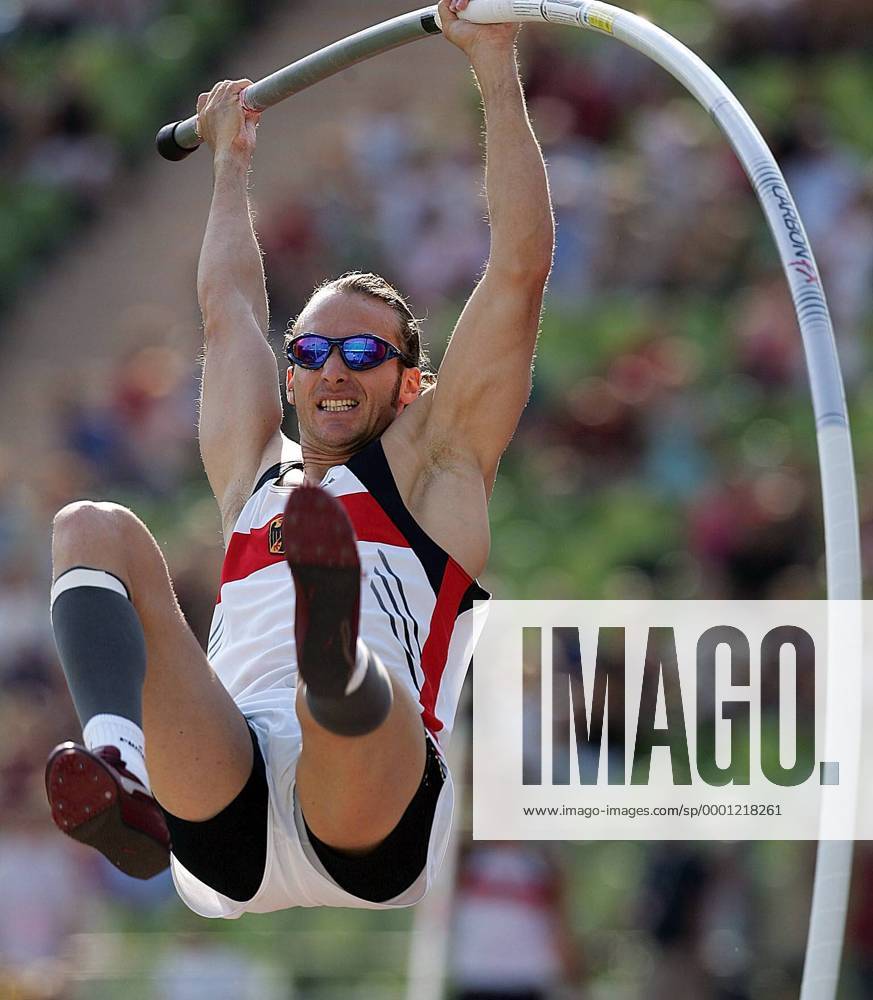 Tim Lobinger (Deutschland) Leichtathletik Herren Team Challenge 2004, Nationaltrikot, Länderkampf Einzelbild München