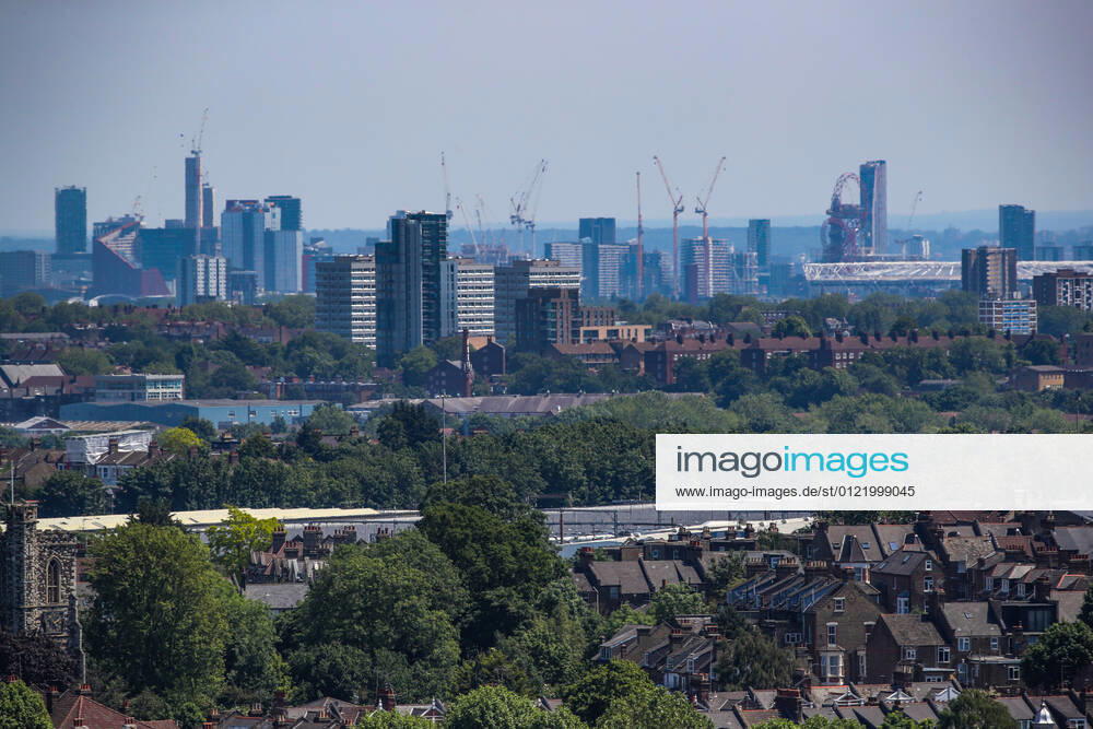 London, United Kingdom, June 13, 2021: General views show Britain s capital London during a week s heatwave on Sunday, June 13, 2021. (VX Photo Vudi Xhymshiti), Daily Life London Alexandra Palace England United Kingdom ,