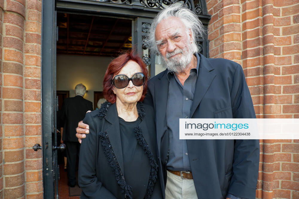 Achim Wolff, Brigitte Grothum at the funeral service for Horst Pillau in the Ev Kirche zum Heilsbronnen, Berlin
