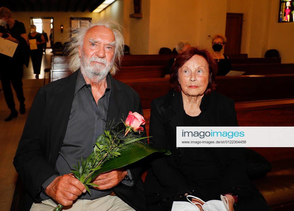 Achim Wolff, Brigitte Grothum at the funeral service for Horst Pillau at the Ev Kirche zum Heilsbronnen, Berlin