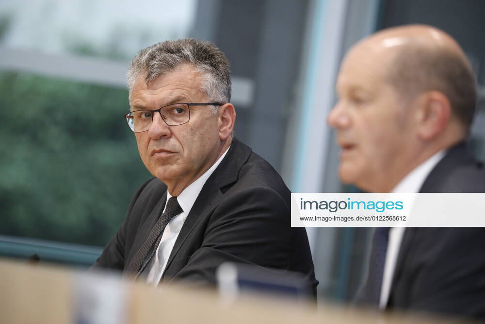 State Secretary Werner Gatzer, BMF, Federal Minister of Finance Olaf Scholz, Germany, Berlin, Federal Press Conference, Topic Government Draft for the Federal Budget 2022 and the Financial Plan until 2025