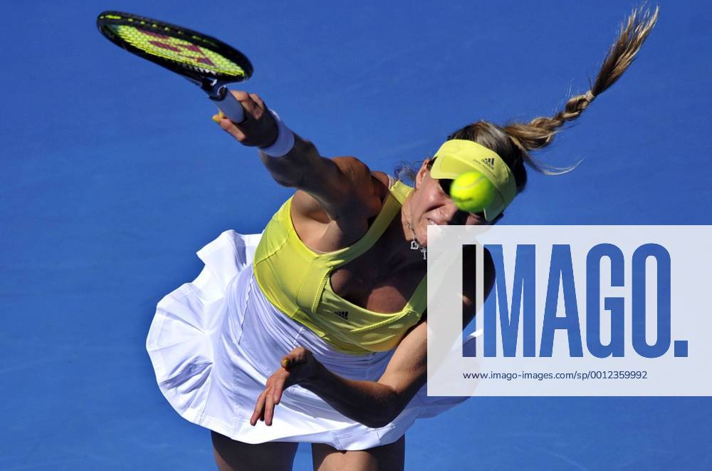 (130117) -- MELBOURNE, Jan. 17, 2013 (Xinhua) -- Russia s Maria Kirilenko competes during the women s singles second round match at 2013 Australian Open tennis tournament in Melbourne, Australia, Jan. 17, 2013. . (Xinhua Chen Xiaowei) AUSTRALIA-MELBOURNE-TENNIS-WOMEN S SINGLES