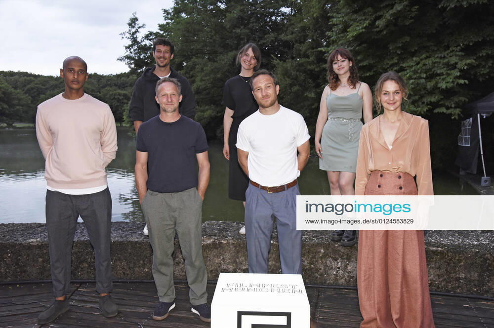 Tedros Teclebrhan, Klaus Steinbacher, Maximilian Brückner, Helena Hufnagel, Frederick Lau, Zsa Zsa Hansen and Luise Heyer at the premiere of the feature film Generation Beziehungsunfähig at the 38 Filmfest München at the Open Air Cinema, Mond Sterne München, 06 07 2021 Foto:xS.xFuturexImage